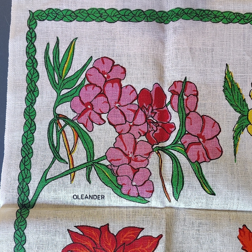 Dunmoy Vintage Pure Irish Linen Green Leaf Pattern Cloth 'Flowers of Bermuda'